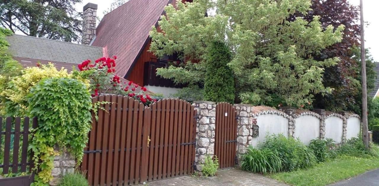 Faludi vendégház Villa Vonyarcvashegy Esterno foto